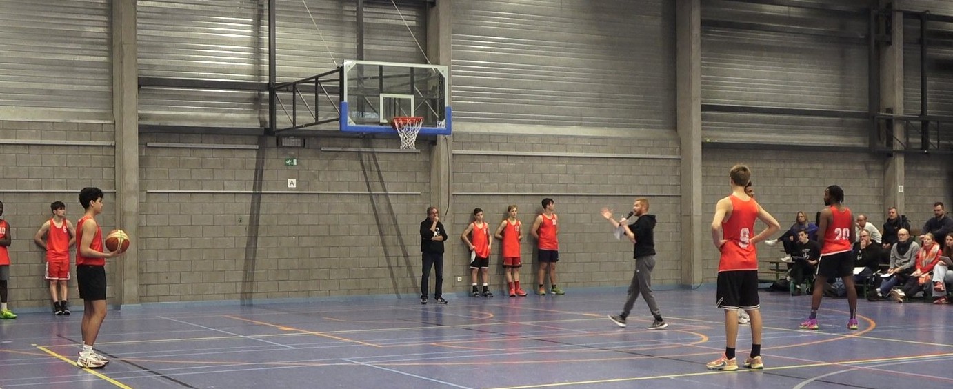 Thumbnail De opbouw van 1on1 naar 5on5 defense bij U14 tot U18/U19 aan de hand van functionele drills (Ned)